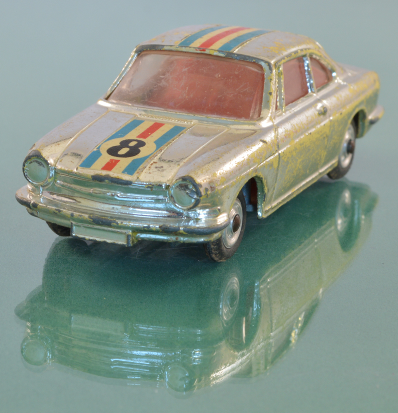 Illustration for article titled French Friday - Corgi Simca 1000 Coupé